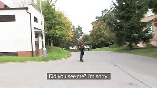Világos Szőke tini nőci a raktárban közösül