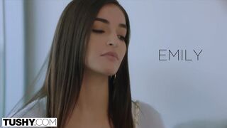Tini lányoknak bejön a közös himbilimbi