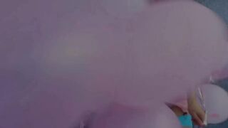 Riley Reid hátsó kapujában kettő pöcs