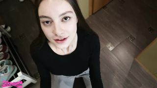 Tini kiscsaj lecumiztatva és megabszva