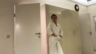 Orosz tini kicsike csajszi análba kefélbe