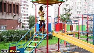 Amatőr orosz tini bulát kefélnek