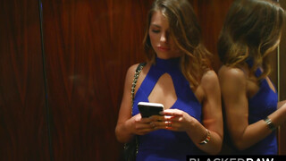 Adriana Chechik popsija szétbaszva
