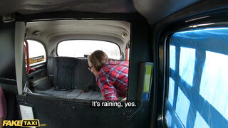 Fake Taxi - Lady Bug a fiatal sulis bige