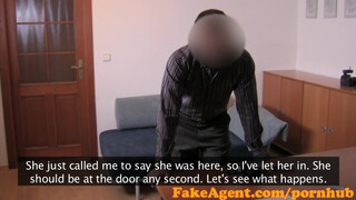 FakeAgent - picike világos szőke kiscsaj nem nedvesedik