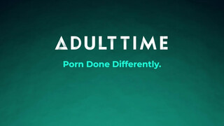 ADULT TIME - méretes didkós világos szőke méretes tőgyes barnával ollózik és dug
