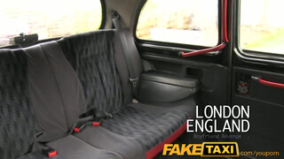 FakeTaxi - szűk pinájú nag tőgyes csajszi