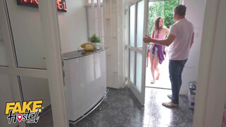 Fake Hostel - Tini csajok bekúrva rendesen