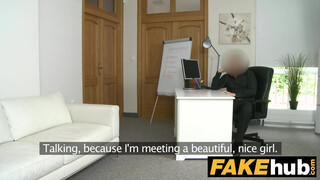 Fake Agent az orosz picike csajszi Anna Rey istenien közösül