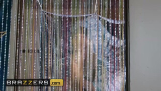 Brazzers - Karma Rx a hippi pasival közösül