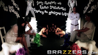 BRAZZERS - Három leszbikus csajszi kényezteti magát