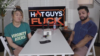 Hot guys fuck - a japán bige nagyon örül a hatalmas fasznak