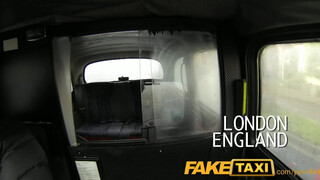 FakeTaxi - méretes tőgyes debella hölgyemény a taxiban