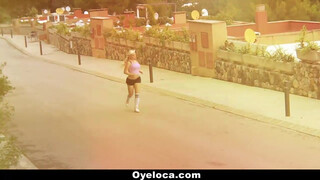 OyeLoca - Blondie Fesser a méretes mellű brazil