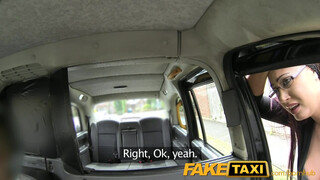 FakeTaxi - Emma Butt az óriás keblű milf