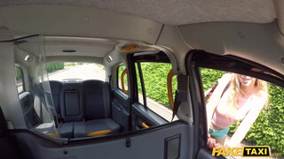 Fake Taxi - Shona River a magyar tini pornószínész