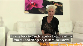 FakeAgent cseh bögyös nőci szexelni érkezett