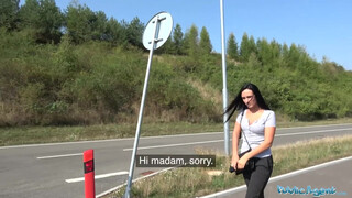 Hatalmas kannás tini csaj pénzért kúrel - Public Agent
