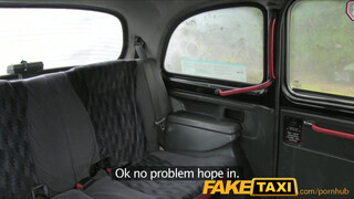 FakeTaxi - Csöcsös szöszi a sofőrrel dug
