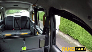 Fake Taxi - Óriás cickós milf meghágva