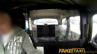 FakeTaxi - Kiki Minaj a csöcsös csoki nőci