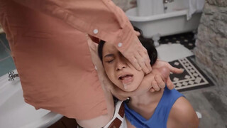 Brazzers - Osa Lovely fehér srácokkal közösül