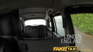 FakeTaxi - méretes didkós világos szőke bula