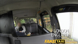 FakeTaxi - maga mutogató bige a taxiban