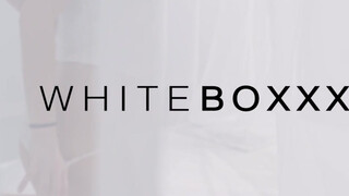 WhiteBoxxx - Zazie Skymm a magyar kiscsaj popsiba baszva