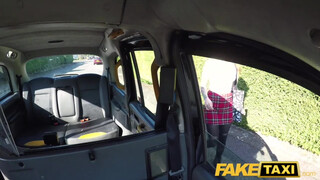Fake Taxi - Kylie Nymphette a kurva koleszos bige