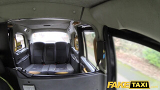 Fake Taxi - Julia de Lucia a dögös latina diáklány