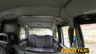 FakeTaxi - Ella Hughes a dögös vörös hajú csajszi