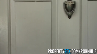 PropertySex - gyönyörű világos szőke ingatlanos nőci