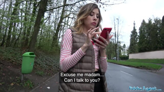 Public Agent - orosz csaj a szabadban sem bánja