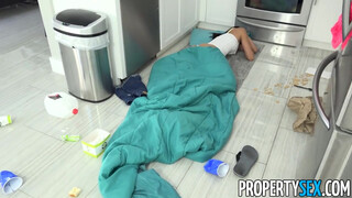 PropertySex - Alexis Tae a konyhában kúr