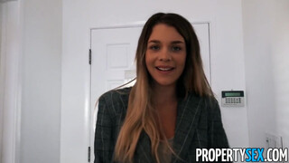 PropertySex - Gabbie Carter az óriás tőgyes izgató tini