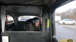 Fake Taxi - Capri Lmonde a szexy néger spiné