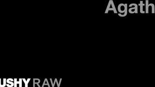 TUSHYRAW - Agatha a fullos vörös hajú nőci