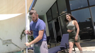 Abella Danger a pasija előtt szexel