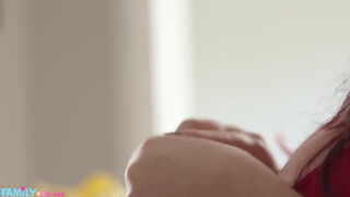 FamilyXXX - Natasha Nice az óriás keblű milf