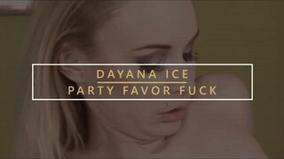 Dayana Ice picsája megkefélve