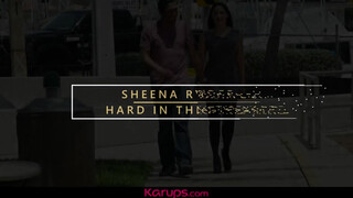 Karups - Sheena Ryder a szabadban dug