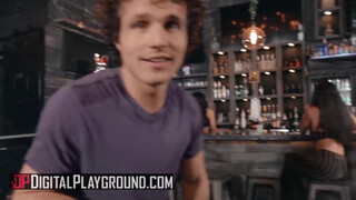 Digital Playground - Alissa Jayde megbaszva a bárban