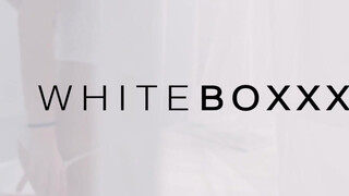 WHITEBOXXX - Romy Indy a tüzes csoki spiné
