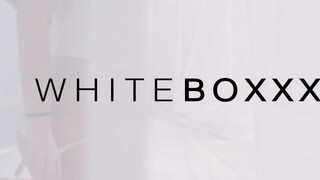 WHITEBOXXX - Adelle Sabelle a dögös francia spiné