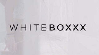 WhiteBoxxx - Oxana Chic picsája megkúrelva