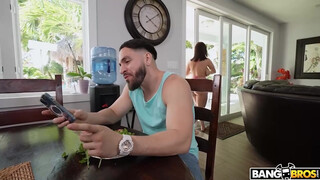 BANGBROS - Crystal Chase a méretes mellű brazil spiné