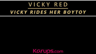 Vicky Red fiatal krapekkal közösül