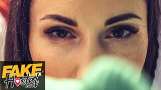 Fake Hostel HD - Lilu Moon a bombázó orosz bige