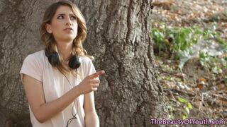 Alexa Grace tini muffja forrón dörzsölődik leszbi szerelmében